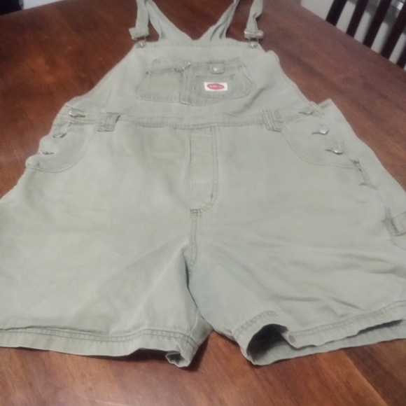 Overall shorts - Picture 2 of 8